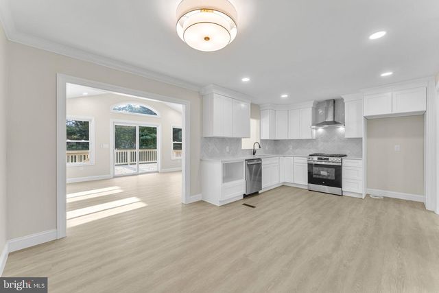 1869 MONARCH LN, Vineland, NJ 08361