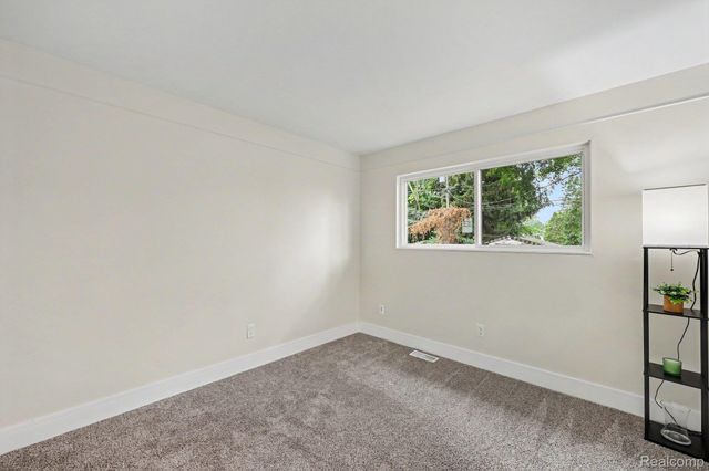 39721 Camp Street, Harrison Charter Township, MI 48045