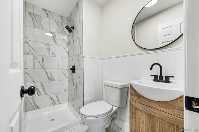 39721 Camp Street, Harrison Charter Township, MI 48045