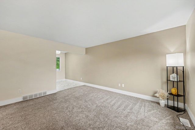 39721 Camp Street, Harrison Charter Township, MI 48045