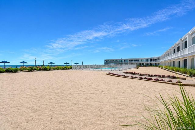 585 Dune Road A-21, Westhampton Beach, NY 11978