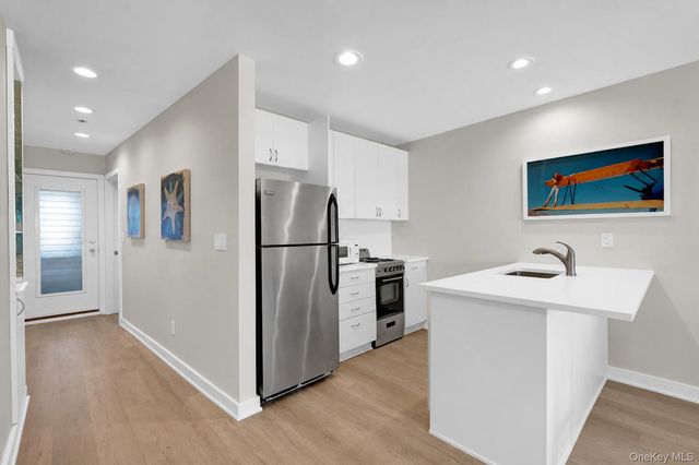 585 Dune Road A-21, Westhampton Beach, NY 11978