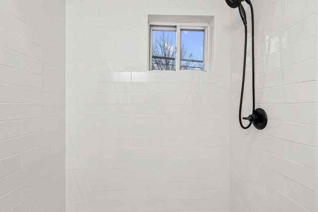 407 PARK AVE, Weehawken, NJ 07086