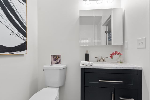 407 PARK AVE, Weehawken, NJ 07086