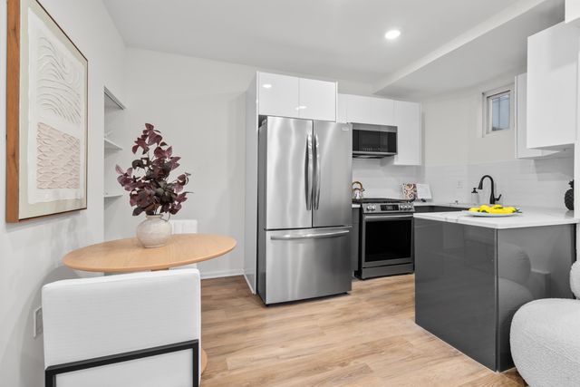 407 PARK AVE, Weehawken, NJ 07086