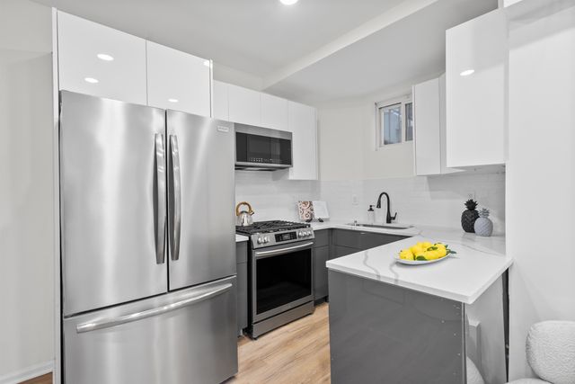 407 PARK AVE, Weehawken, NJ 07086