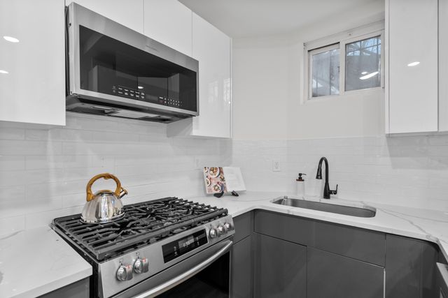 407 PARK AVE, Weehawken, NJ 07086