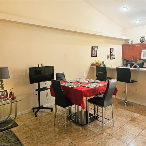 1004 SE 24th AVE, Cape Coral, FL 33990