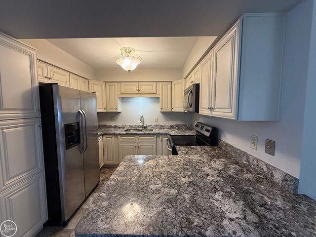 19207 29 Mile Road, Ray Twp, MI 48096