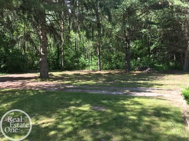19207 29 Mile Road, Ray Twp, MI 48096