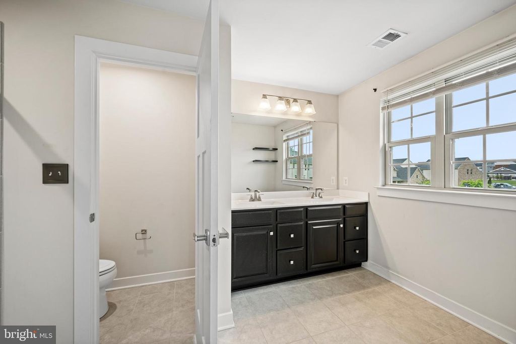 Image 18 of property listing at 8225 E BRANCH DR, Brandywine, MD 20613