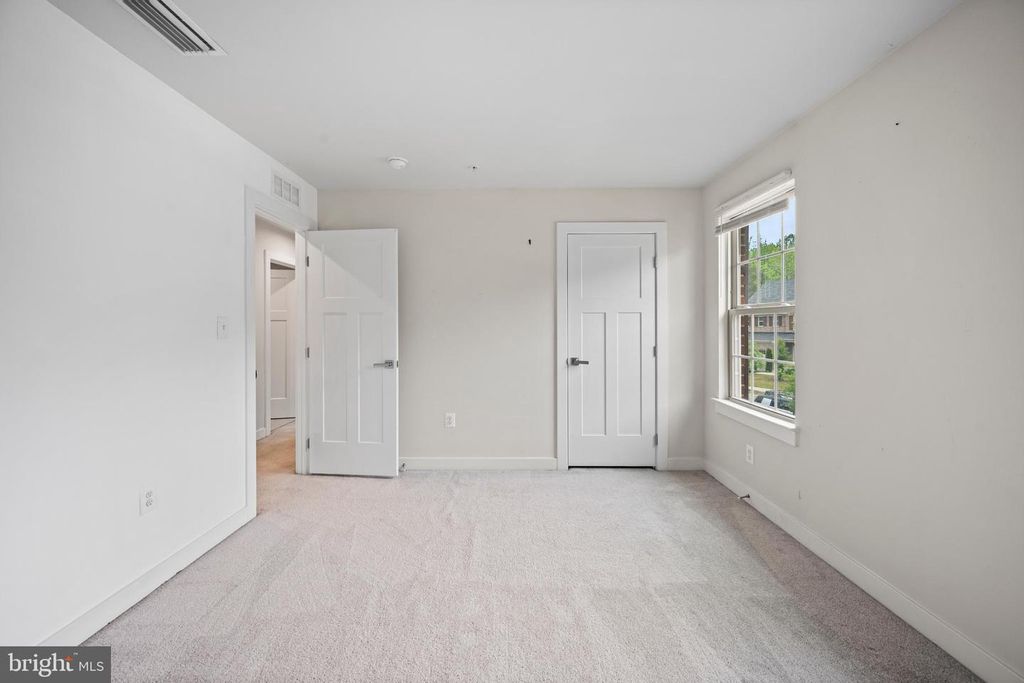 Image 23 of property listing at 8225 E BRANCH DR, Brandywine, MD 20613