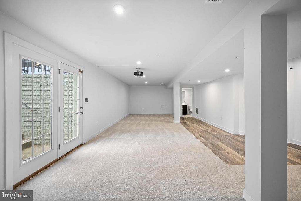 Image 31 of property listing at 8225 E BRANCH DR, Brandywine, MD 20613