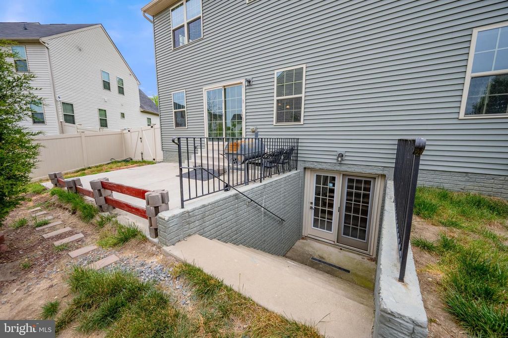 Image 37 of property listing at 8225 E BRANCH DR, Brandywine, MD 20613