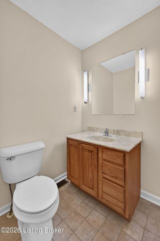 6705 Robin Rd, Crestwood, KY 40014