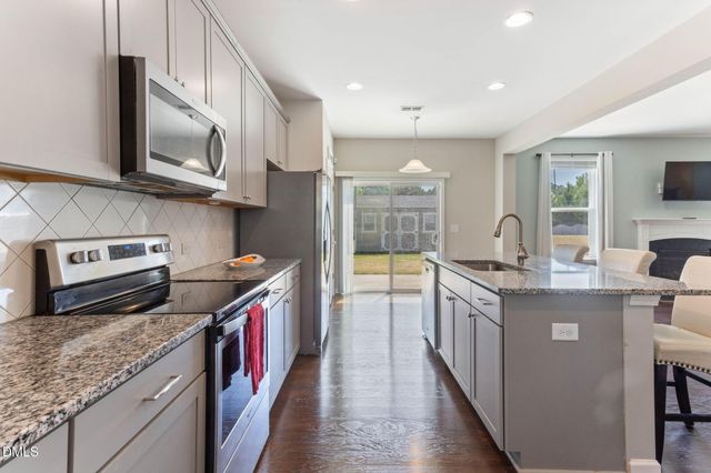 613 Golden Plum Lane, Zebulon, NC 27597