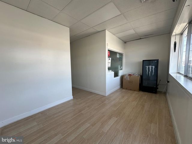 4510 NEW FALLS RD, Levittown, PA 19056