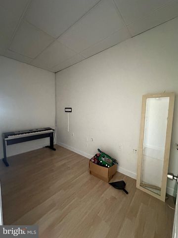 4510 NEW FALLS RD, Levittown, PA 19056