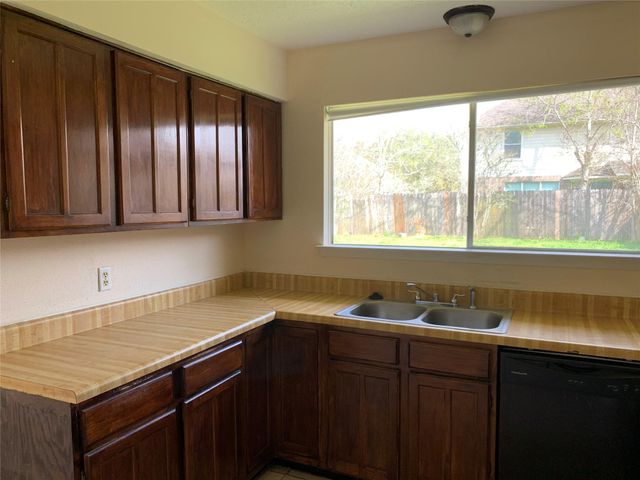 7223 Sharpsburg Drive, Richmond, TX 77469