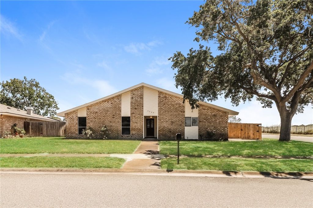 3349 Celon Dr, Corpus Christi, TX 78418 — exterior