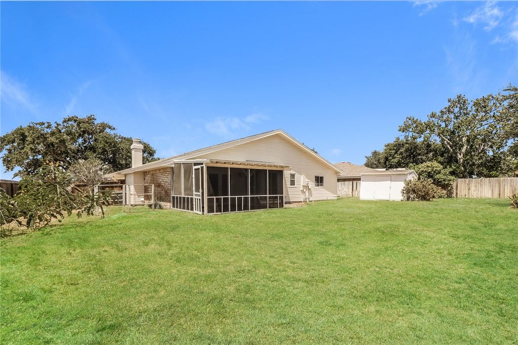 3349 Celon Dr, Corpus Christi, TX 78418 — photo 5