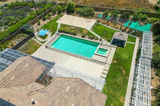 1150 Sandra, Corona, CA 92881