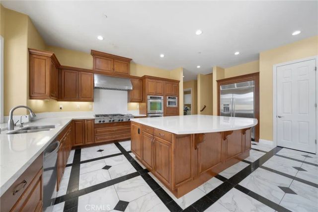 1150 Sandra, Corona, CA 92881