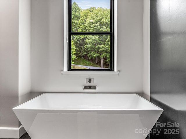 840 Fontana Trace Drive, Almond, NC 28702