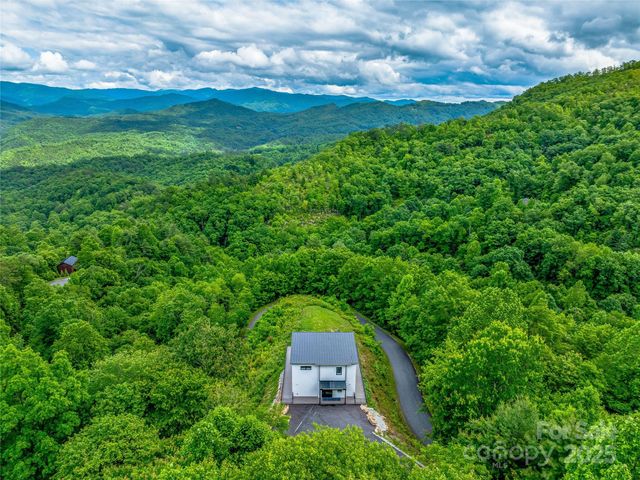 840 Fontana Trace Drive, Almond, NC 28702