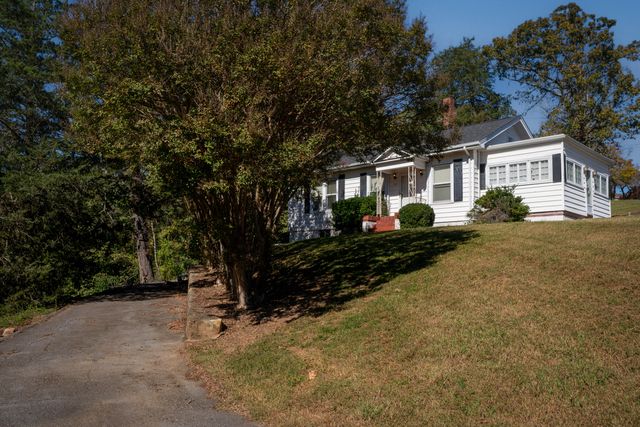 209 Browntown Road, Red Bank, TN 37415