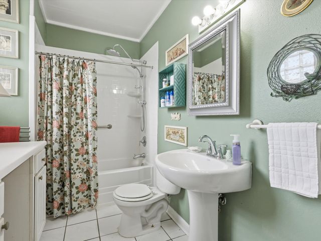 1114 W Congress Street, Denton, TX 76201