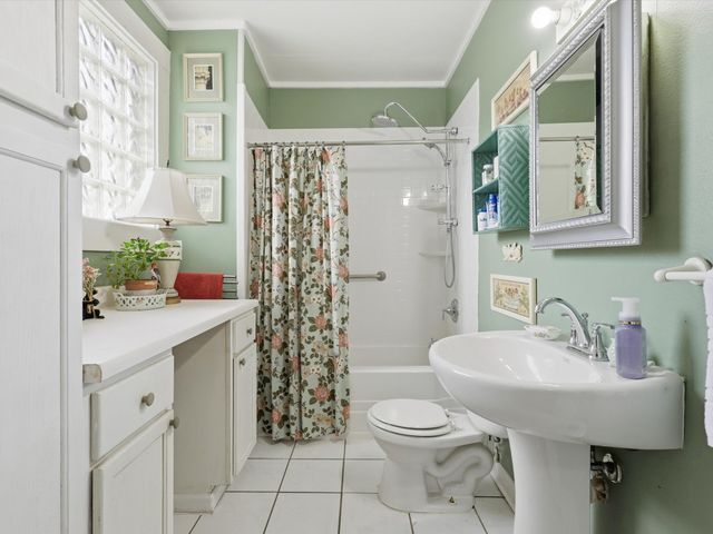 1114 W Congress Street, Denton, TX 76201