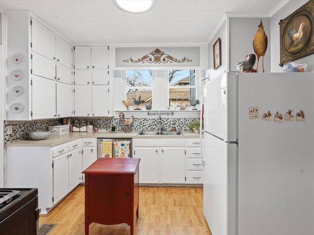 1114 W Congress Street, Denton, TX 76201