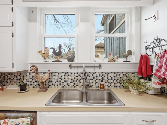 1114 W Congress Street, Denton, TX 76201