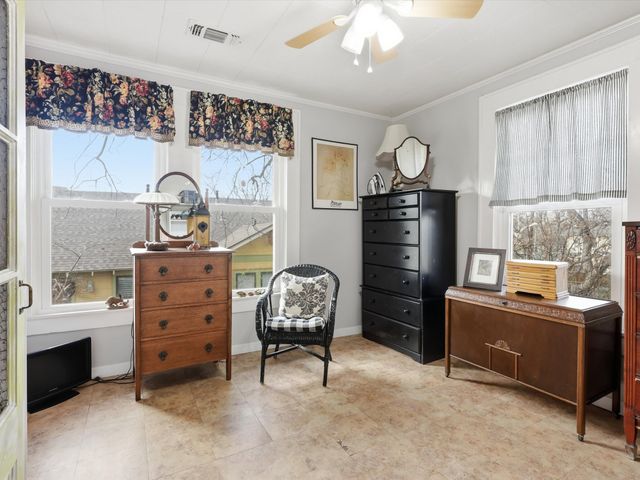 1114 W Congress Street, Denton, TX 76201