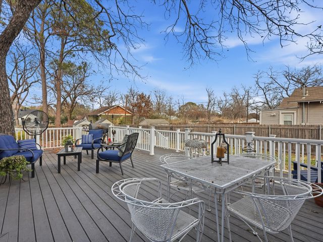 1114 W Congress Street, Denton, TX 76201