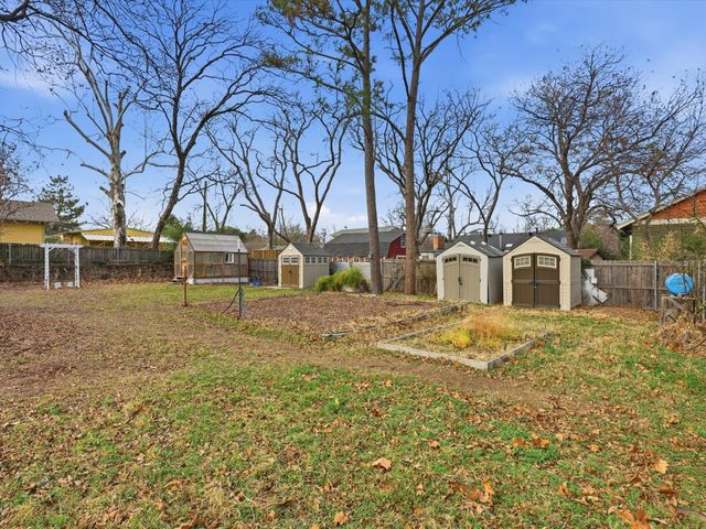 1114 W Congress Street, Denton, TX 76201