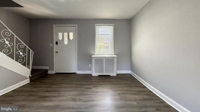 7035 GUILFORD RD, Upper Darby, PA 19082