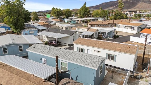 8086 Mission Boulevard 18, Jurupa Valley, CA 92509