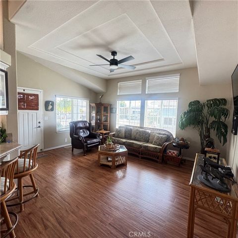 11 Pine Via, Anaheim, CA 92801
