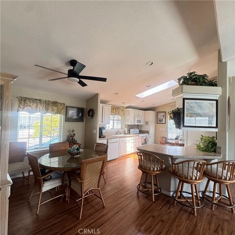 11 Pine Via, Anaheim, CA 92801