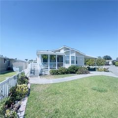 11 Pine Via, Anaheim, CA 92801