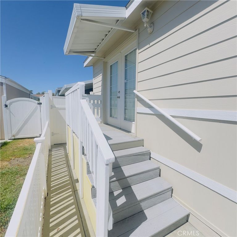 11 Pine Via, Anaheim, CA 92801 — photo 2