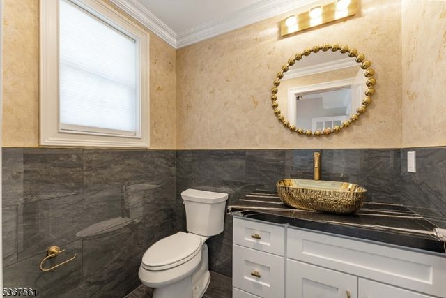 1537 Franklin St, Clark Twp., NJ 07066