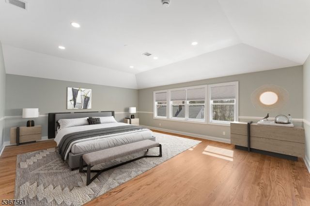 1537 Franklin St, Clark Twp., NJ 07066