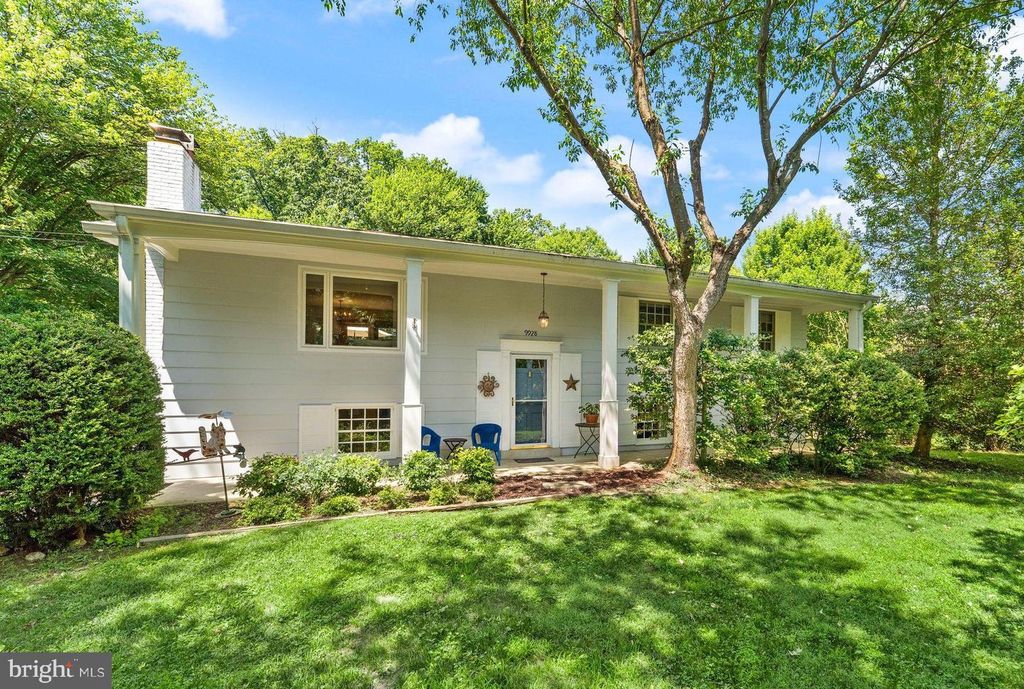 9928 WOODROW ST, Vienna, VA 22181