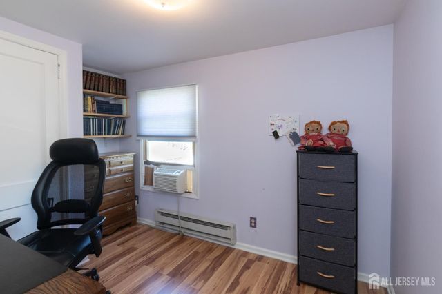 39 S 5th Avenue, Highland Park, NJ 08904