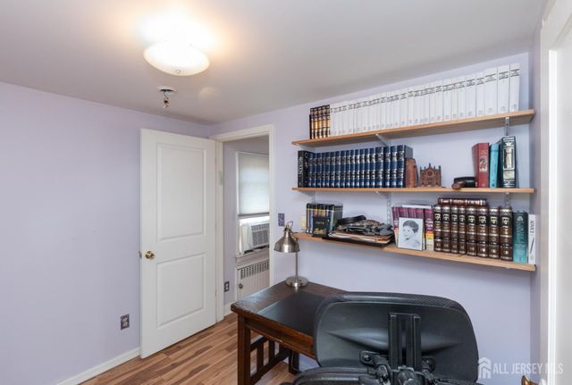 39 S 5th Avenue, Highland Park, NJ 08904