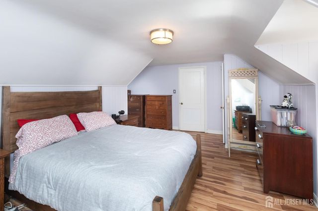 39 S 5th Avenue, Highland Park, NJ 08904