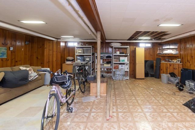 39 S 5th Avenue, Highland Park, NJ 08904